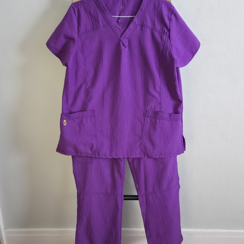WonderWink Women's Purple Scrub Set